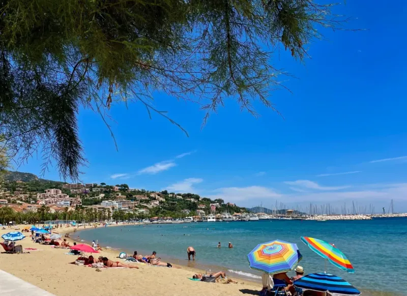 Grande Plage du Lavandou - Centre-Ville